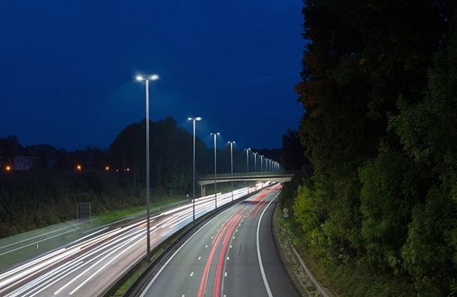 Ampera LED giải pháp chiếu sáng đường cao tốc ở Brussels